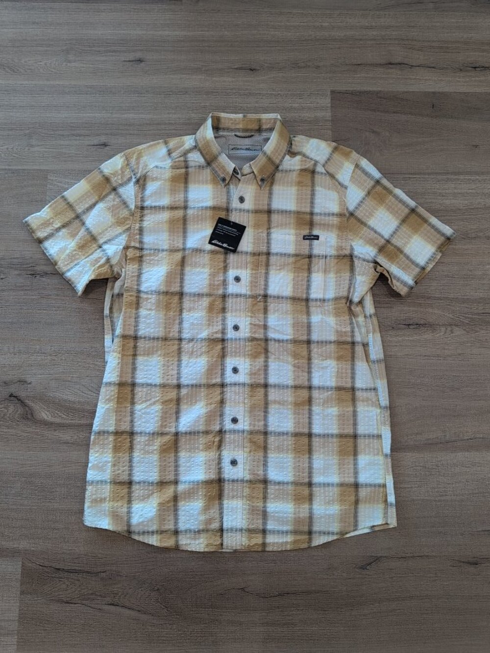 NWT Eddie Bauer Pack It Seersucker SS Button Up Shirt Moisture Wicking UPF 40